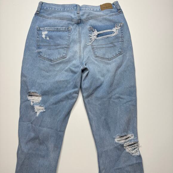 American Eagle | Light Wash Distressed Mom Jean - Picture 2 of 7